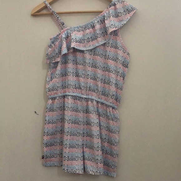 ☀️Tommy Hilfiger one sleeve romper - Picture 2 of 4